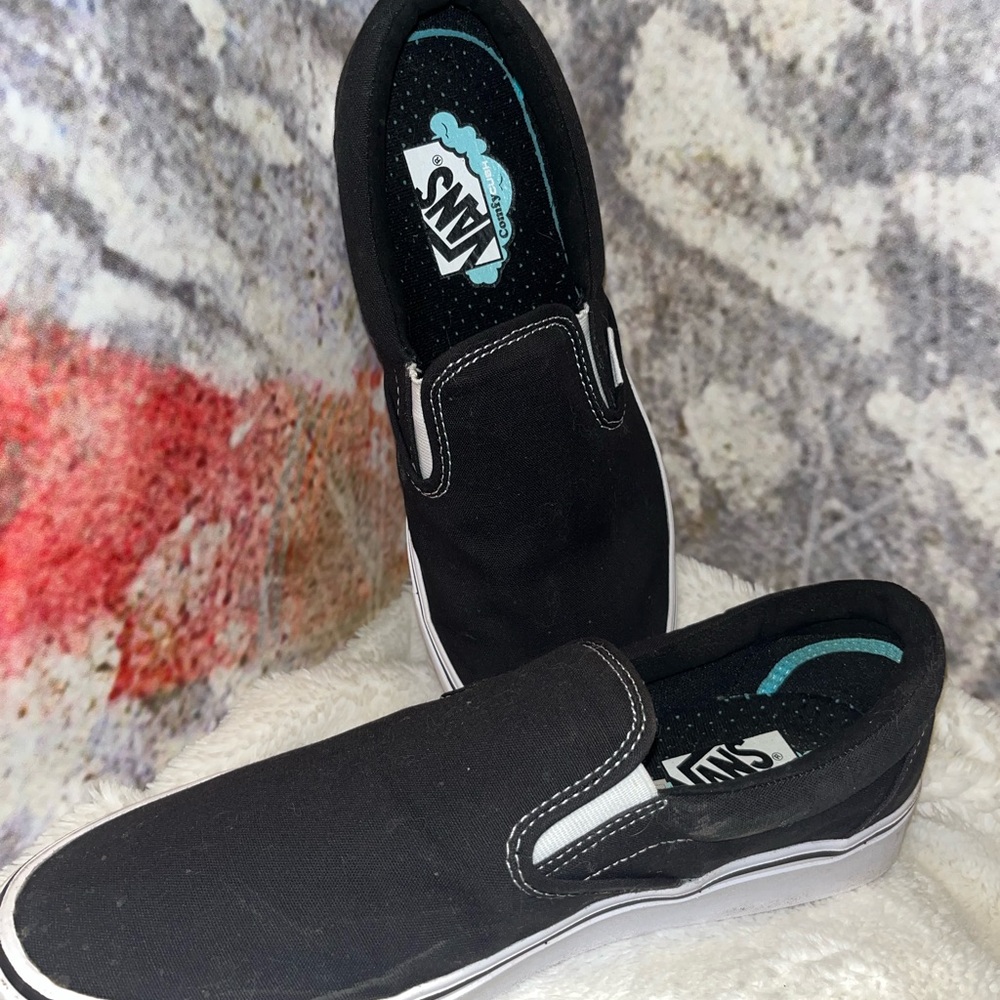 Vans Comfycush Black Slip-On. Men’s size 11